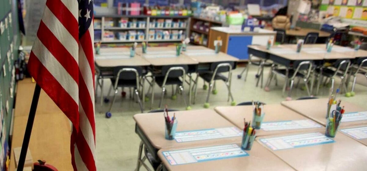 Teacher removes U.S. flag from classroom, makes kids pledge allegiance to pride flag