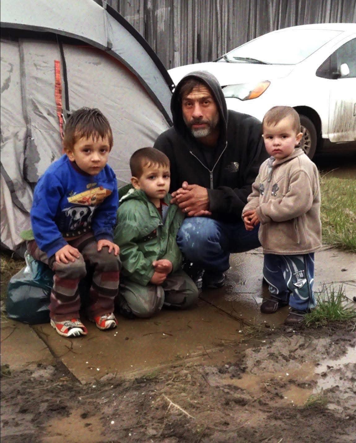 A Father Of Three Who Lives In A Tent, Selflessly Donates His Last $2 To A Stranger At A Gas Station