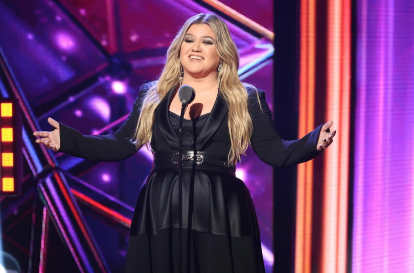 Kelly Clarkson and Her Kids Deliver an Unforgettable Farewell Performance of “Heartbeat Song” in Las Vegas