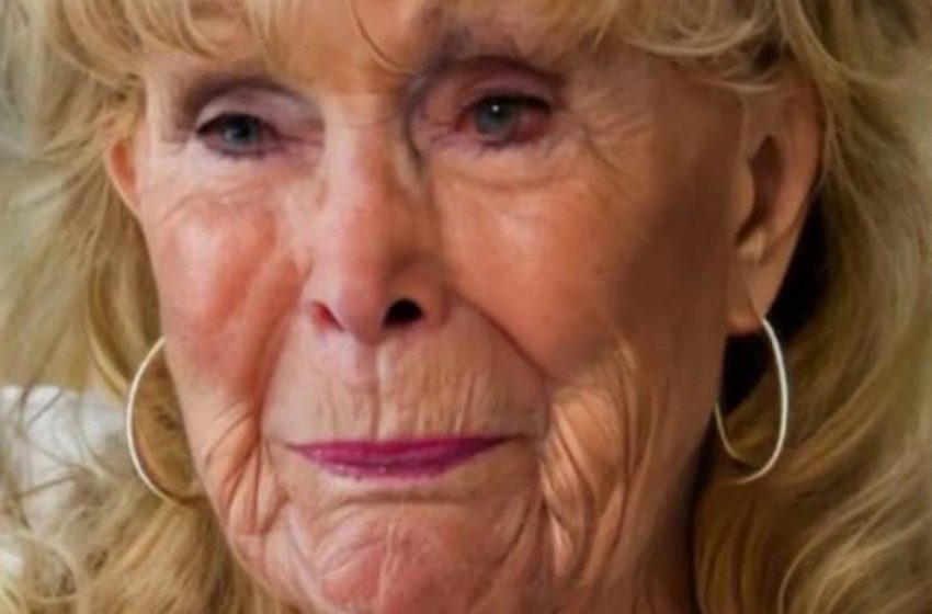 From Beauty Icon to Wrinkled Elderly Woman: Can You Identify This Famous Actress?