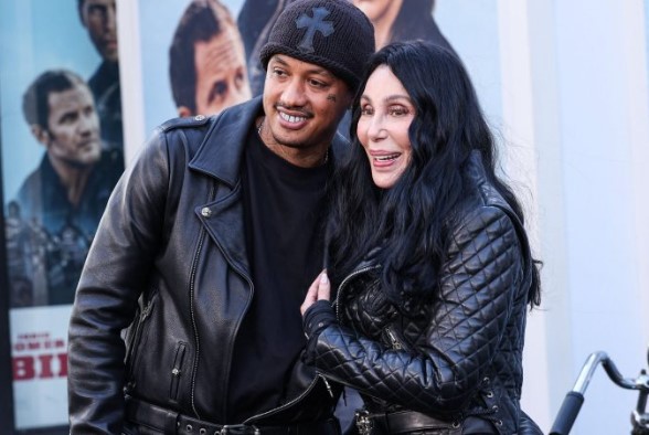 Paparazzi Captured the Moment: 78-Year-Old Cher Kissed Her Young Fiancé on the Lips!