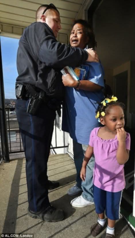 SHE STOLE EGGS FOR HER KIDS—THEN THE COPS SHOWED UP WITH GROCERIES