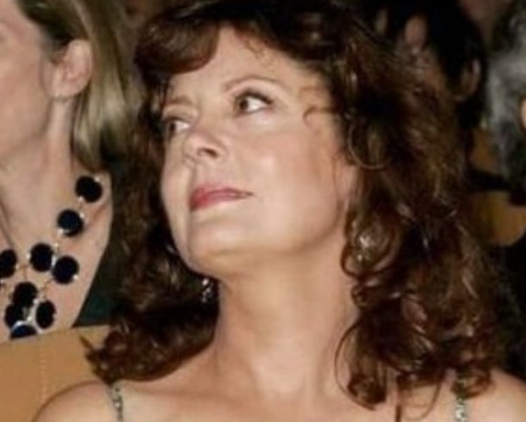 Susan Sarandon, 78, Shuts Down Critics Over Her Red Carpet Look with One Bold Response!🔥💥