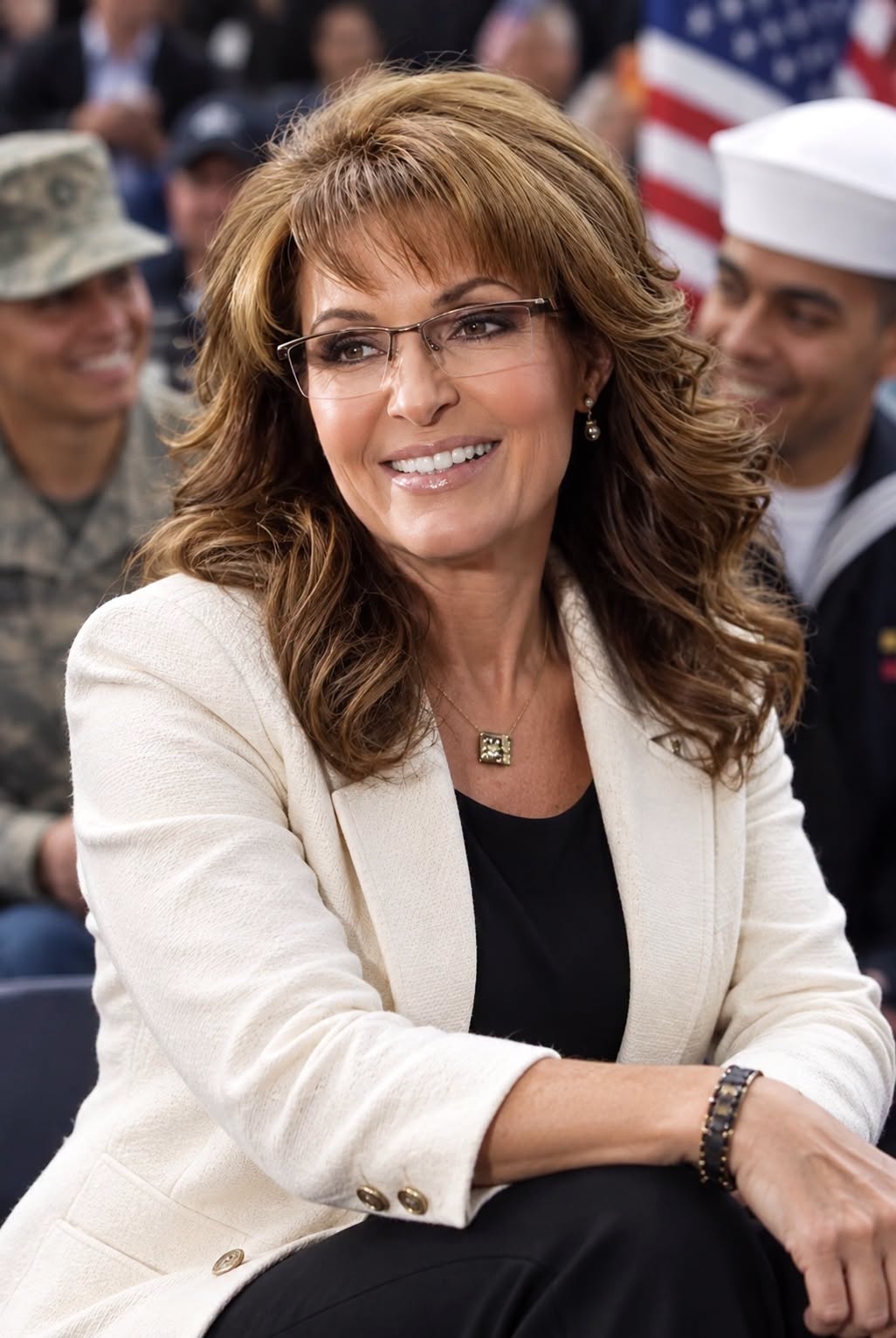 Sarah Palin’s Distinctive Style Draws Attention Online